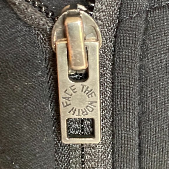 The North Face Pseudio Quilted Jacket Black Gray Gorpcore Activewear Hiking -M - Picture 7 of 16